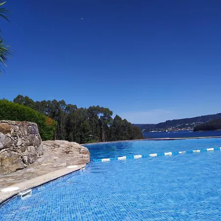 En Combarro A Pie De Playa Holiday home Poio